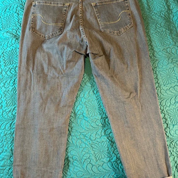 🐝 LEVI STRAUSS SIGNATURE MID RISE BOYFRIEND 🌺 - Picture 3 of 6